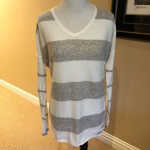 Super soft v-neck sweater, cream/grey stripe
